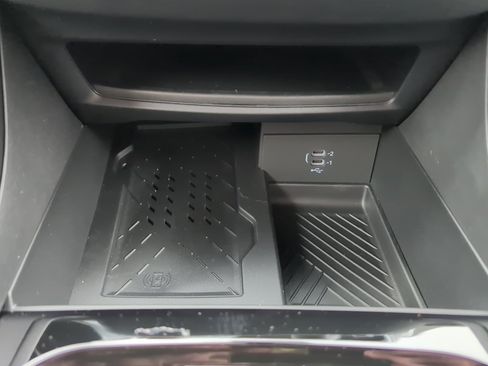 New 2026 Chrysler Pacifica Limited image 36