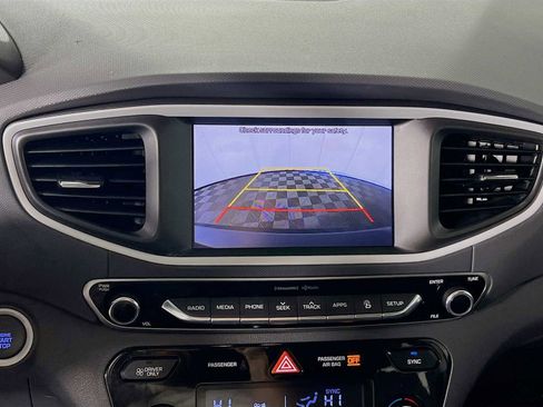 Used 2019 Hyundai Ioniq Plug-In Hybrid FWD image 14