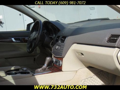 Used 2011 Mercedes-Benz C 300 C 300 Sport 4MATIC AWD 4dr Sed image 6