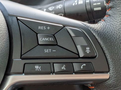 Used 2024 Nissan Kicks SR w/ SR Premium Package FWD image 31