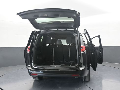 Used 2024 Chrysler Pacifica Limited w/ S Appearance Package image 84