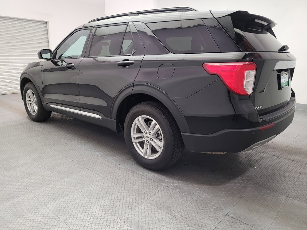 Used 2024 Ford Explorer XLT w/ Equipment Group 202A AWD/4WD image 5