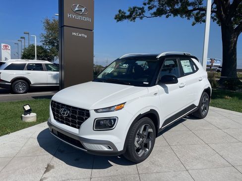 New 2025 Hyundai Venue Limited image 1