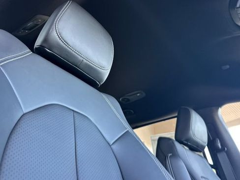 New 2027 Chrysler Pacifica Select FWD image 17