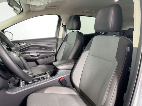 Used 2017 Ford Escape SE w/ Equipment Group 201A image 21