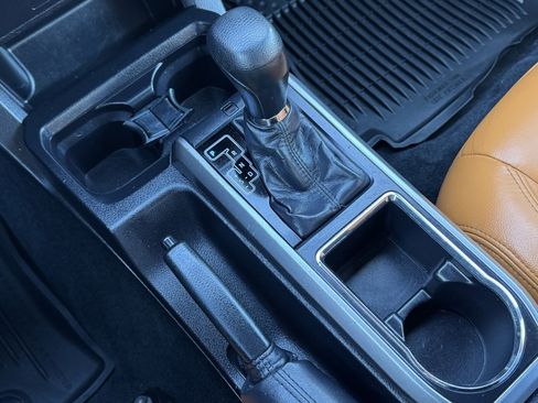 Used 2016 Toyota Tacoma SR5 image 30