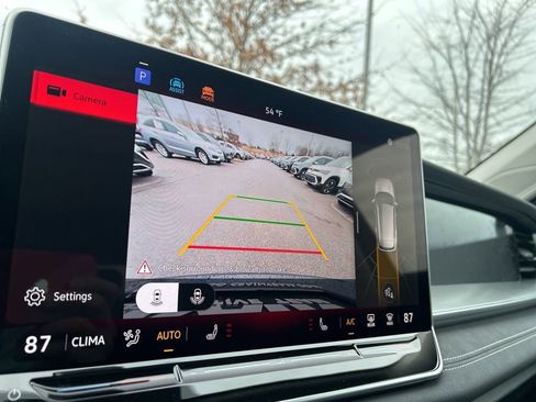 New 2026 Volkswagen Tiguan SE AWD/4WD image 17