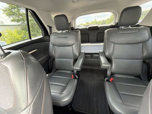 Used 2025 Ford Explorer Active w/ Active Comfort Package AWD/4WD image 30