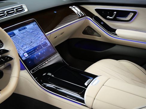 Used 2024 Mercedes-Benz S 63 AMG S image 25