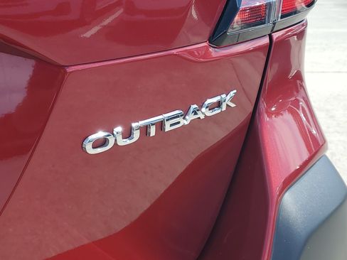 Used 2024 Subaru Outback Premium AWD/4WD image 11