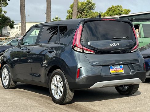 Used 2025 Kia Soul LX w/ LX Technology Package FWD image 6