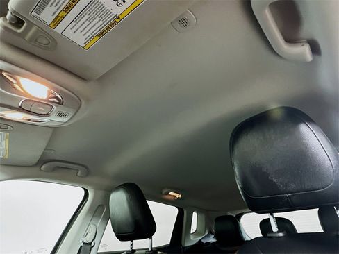 Used 2020 Jeep Compass Limited image 11