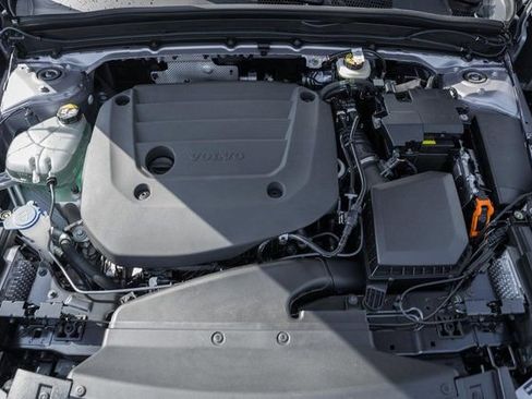 Used 2026 Volvo XC40 B5 Plus w/ Protection Package Premier image 19