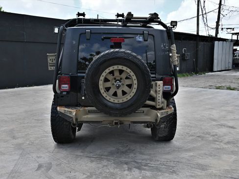 Used 2017 Jeep Wrangler Unlimited Sport w/ Quick Order Package 24S AWD/4WD image 5