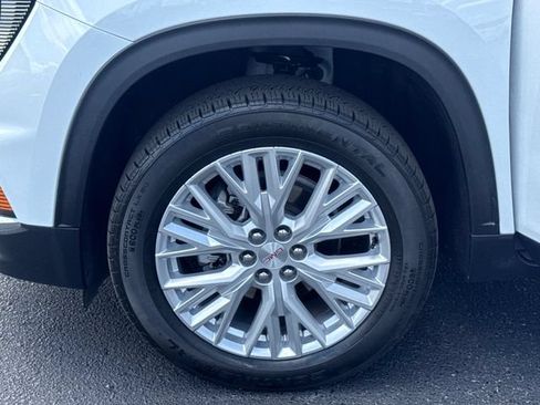 Used 2026 GMC Acadia Elevation w/ Elevation Premium Package FWD image 28
