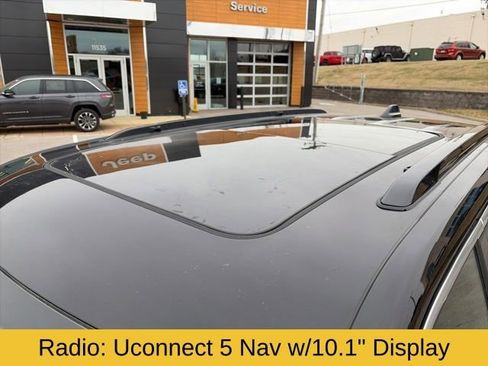 Used 2024 Jeep Grand Cherokee Summit image 11