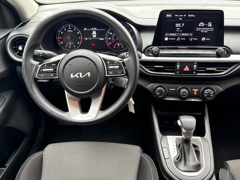 Used 2023 Kia Forte LXS FWD image 17