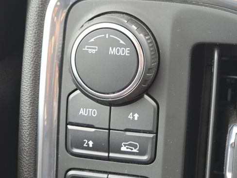 Used 2021 Chevrolet Silverado 1500 RST w/ Convenience Package II AWD/4WD image 11