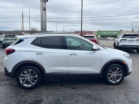 Used 2022 Buick Encore GX Essence w/ Advanced Technology Package image 5