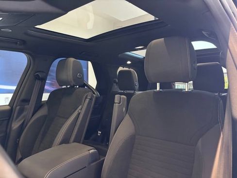 Used 2023 Land Rover Discovery S R-Dynamic AWD/4WD image 7