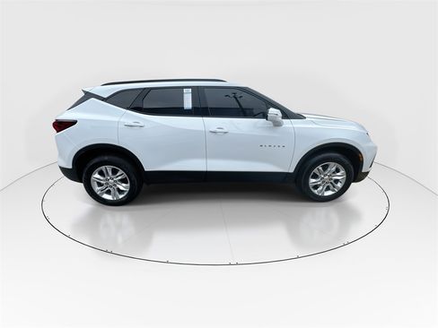 Used 2022 Chevrolet Blazer LT image 9