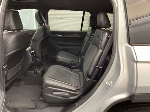 New 2025 Jeep Grand Cherokee L Altitude RWD image 16