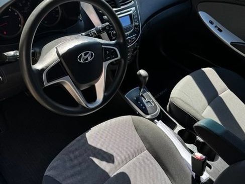 Used 2012 Hyundai Accent GS FWD image 13
