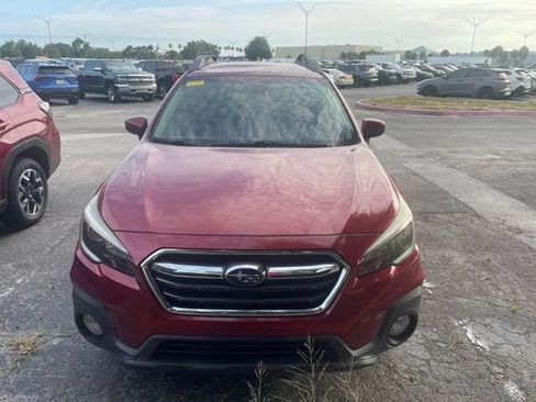 Used 2019 Subaru Outback 2.5i Premium AWD/4WD image 2