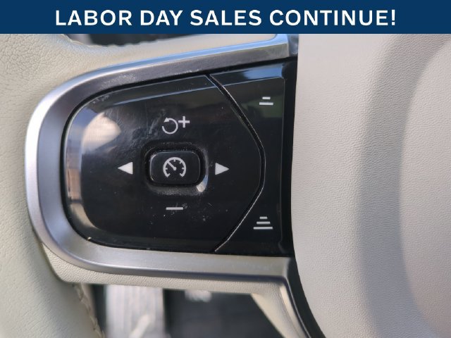 Certified 2024 Volvo XC90 B6 Ultimate w/ Protection Package Premier AWD/4WD image 17