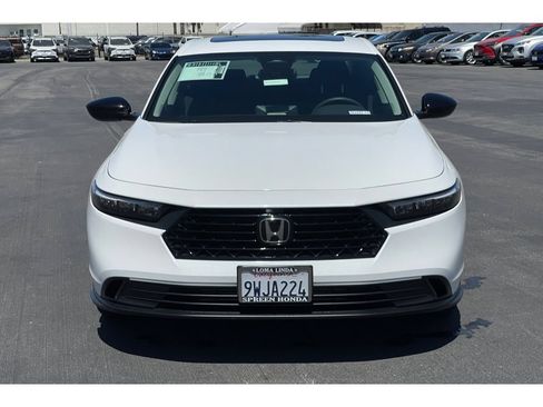 Certified 2025 Honda Accord SE image 9