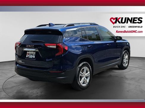 Used 2023 GMC Terrain SLE w/ Driver Convenience Package FWD image 10