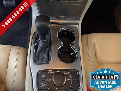 Used 2018 Jeep Grand Cherokee Limited AWD/4WD image 17