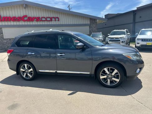 Used 2013 Nissan Pathfinder Platinum w/ Platinum Premium Pkg AWD/4WD image 2