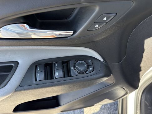 Used 2024 Chevrolet Equinox LS w/ LS Convenience Package FWD image 14