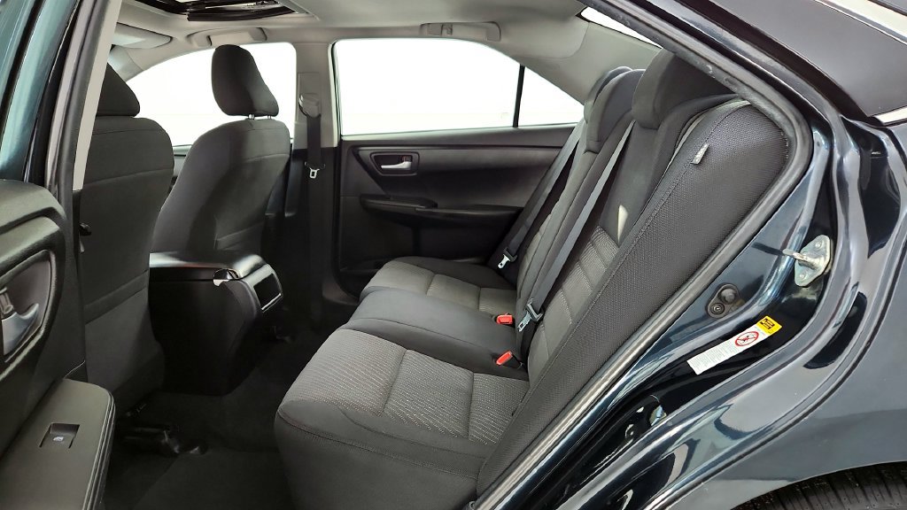 Used 2015 Toyota Camry LE w/ Moonroof Package FWD image 20