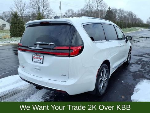 New 2026 Chrysler Pacifica Pinnacle w/ Trailer Tow Group image 6