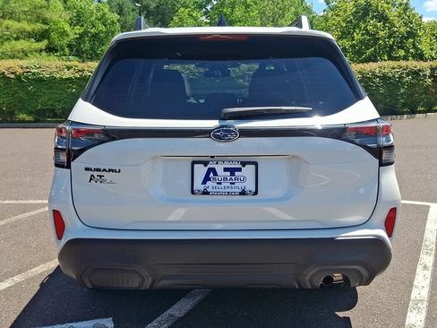 Certified 2025 Subaru Forester Premium AWD/4WD image 5