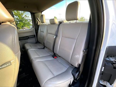 Used 2022 Ford F250 XL w/ Power Equipment Group image 32