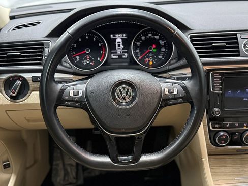 Used 2017 Volkswagen Passat 1.8T SE FWD image 15