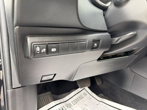 Used 2024 Toyota Corolla XLE FWD image 21