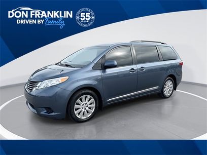 Used 2017 Toyota Sienna LE