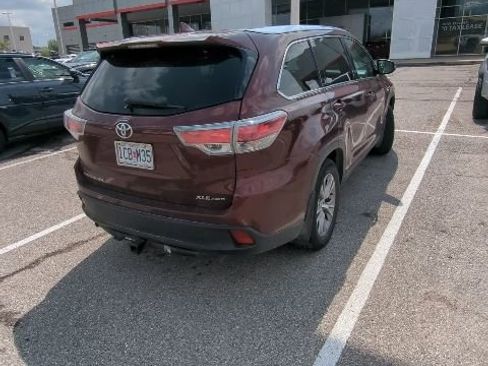 Used 2015 Toyota Highlander XLE image 9