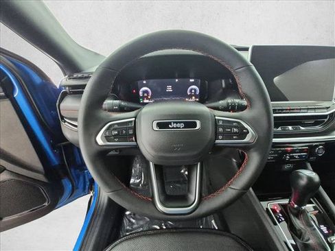 Certified 2025 Jeep Compass Trailhawk w/ Trailhawk Elite Group AWD/4WD image 28