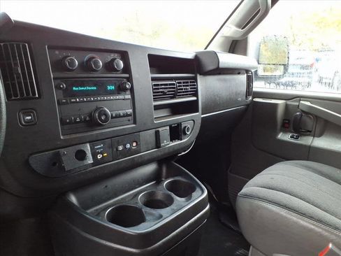 Used 2020 GMC Savana 2500 w/ Driver Convenience Package image 17