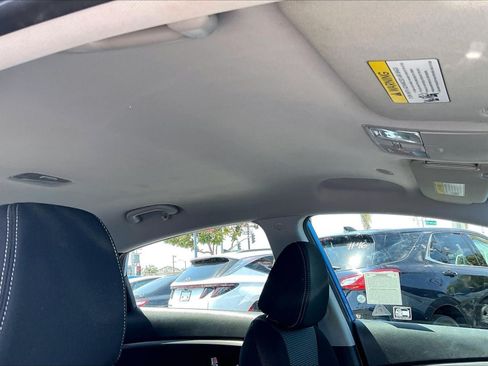 Used 2017 Hyundai Elantra GT FWD image 22