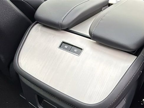 New 2025 Lincoln Navigator Reserve w/ Jet Appearance Package image 12