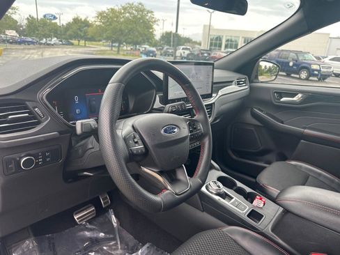 Used 2024 Ford Escape ST-Line w/ Tech Pack #1 AWD/4WD image 10