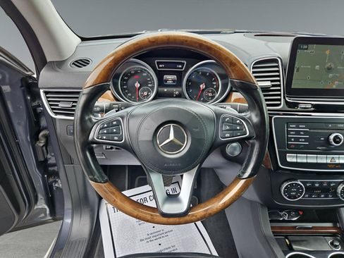 Used 2017 Mercedes-Benz GLS 550 4MATIC image 12
