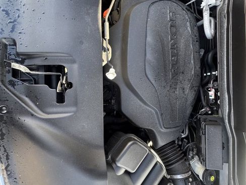 Used 2022 Honda Pilot Touring image 33