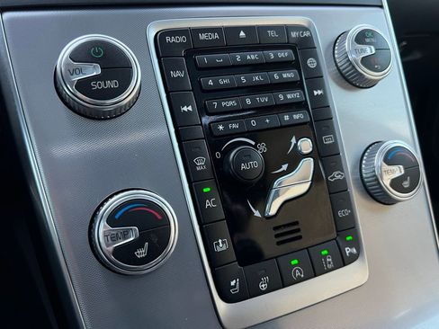 Used 2018 Volvo S60 T5 Inscription Platinum w/ Climate Package image 54